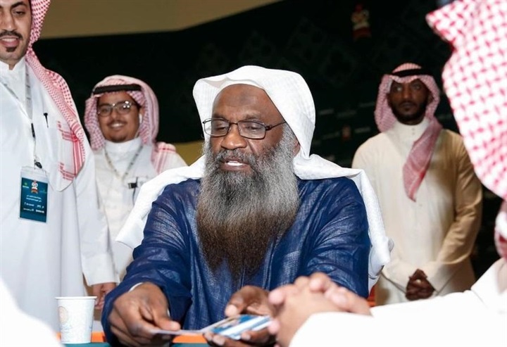 بالصور.. «الكلباني» يكشف عبر «واتساب» سبب ذهابه لصالة الكوتشينة