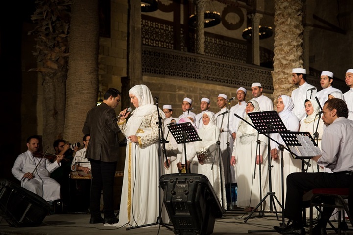 «الإنشاد الديني».. مدرسة مصرية لثقل الموهبة بالدراسة
