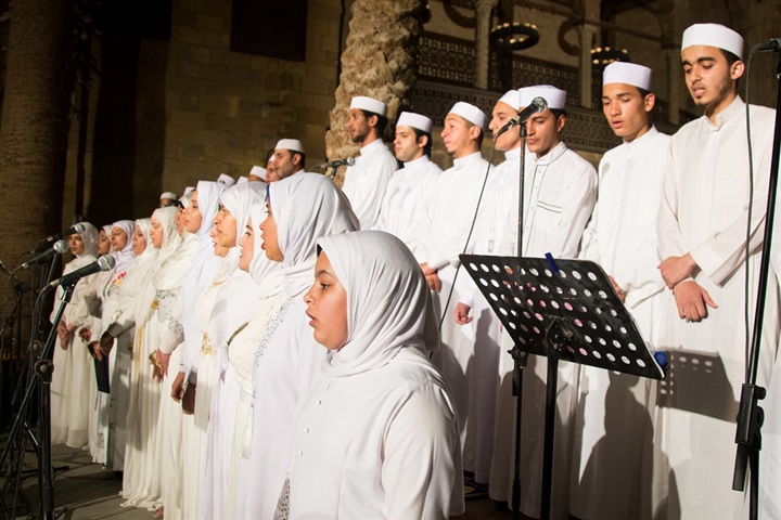 «الإنشاد الديني».. مدرسة مصرية لثقل الموهبة بالدراسة