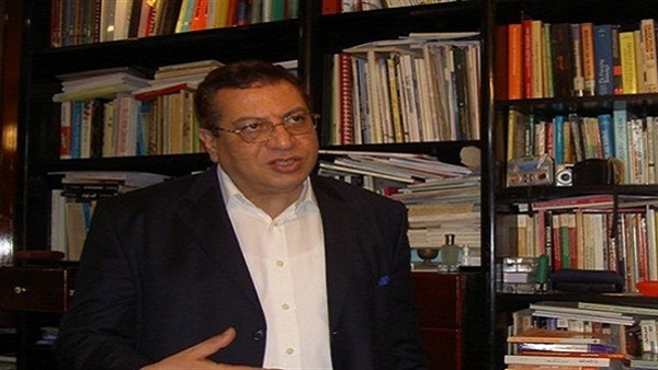 حسن وجيه، أستاذ التفاوض