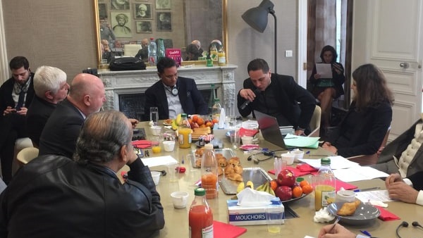 جانب من الندوة