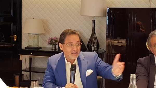  الكاتب الصحفي عبدالرحيم