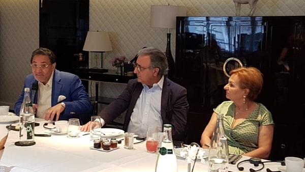  الكاتب الصحفي عبدالرحيم