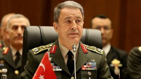  وزير الدفاع التركي