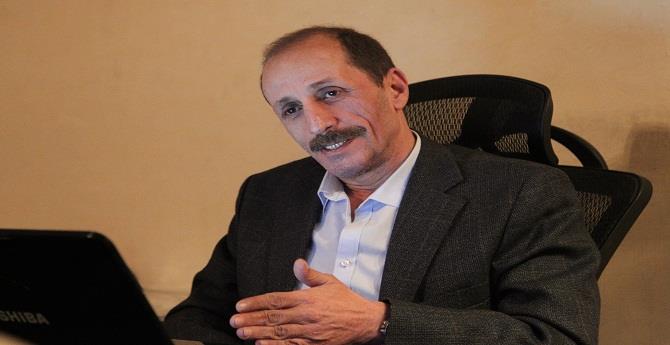  الكاتب ياسر أيوب