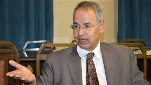 «فتنة العدسات اللاصقة»..