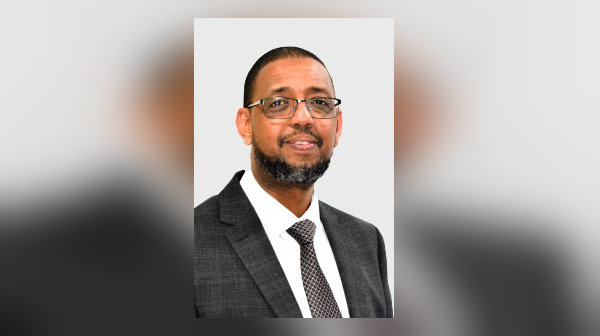  ناصر حاج حامد 