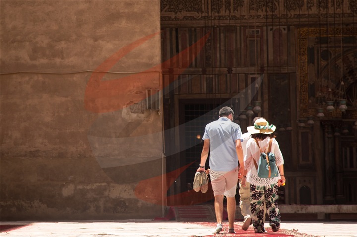 زوار المسجد 