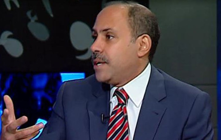  حسن سلامة، أستاذ