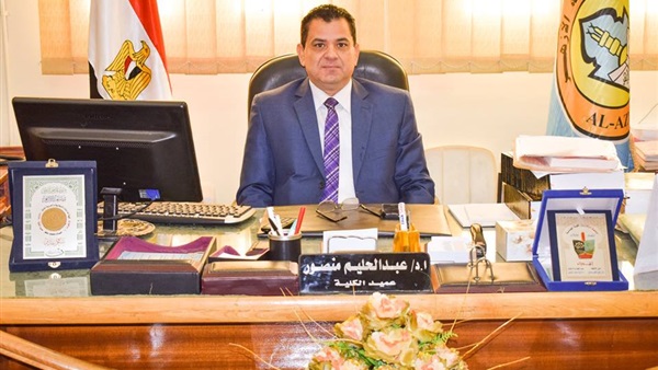  الدكتور عبدالحليم