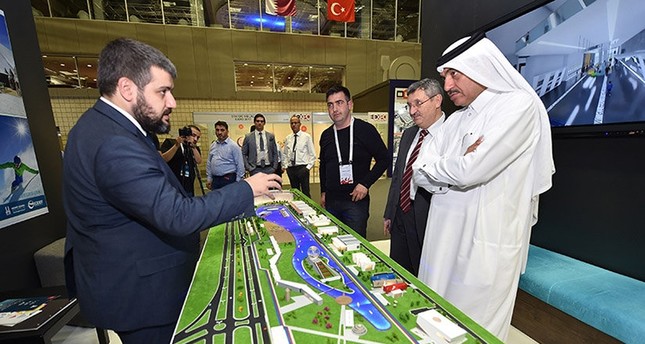 بين التبعية والتوافق..