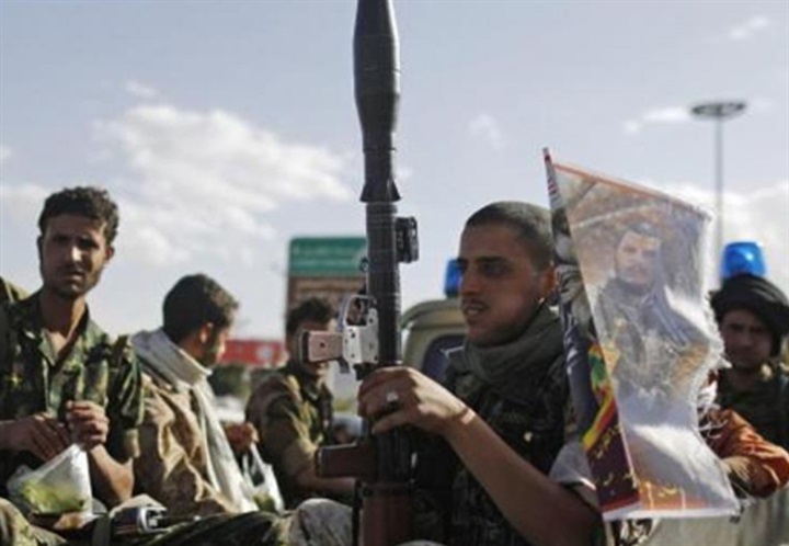 «معسكرات وألوية»..