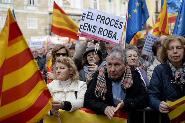 «فوكس».. اليمين المتطرف