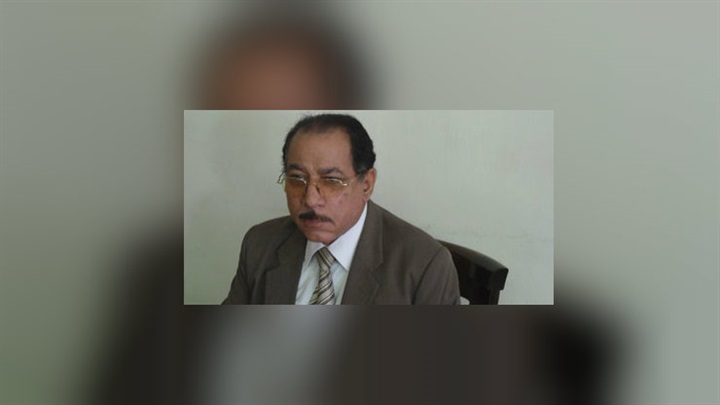  محمود أبو العينين،