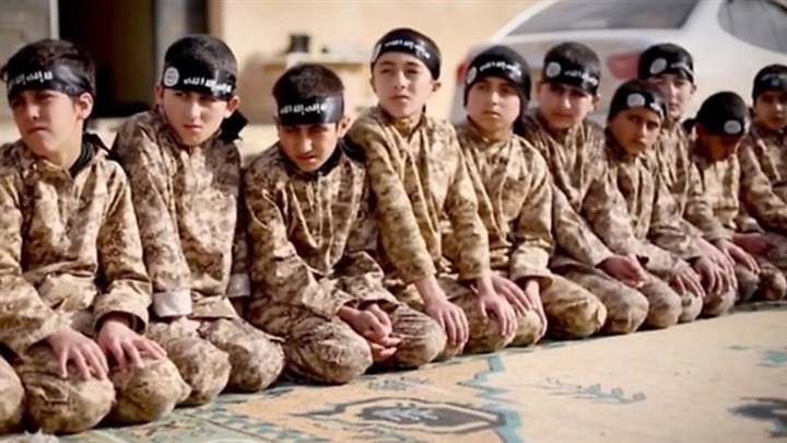 الأطفال والنساء..