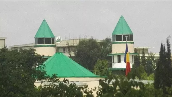 من كوريا الجنوبية..