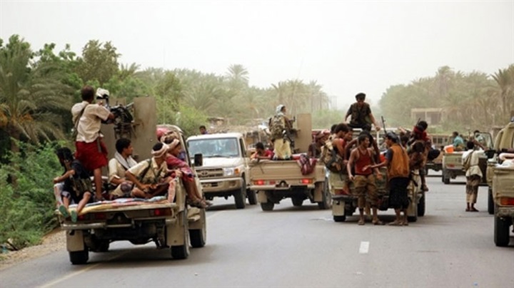 بحثًا عن مخازن الصواريخ..