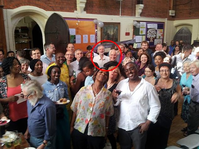 كولز مع النائب كوربين