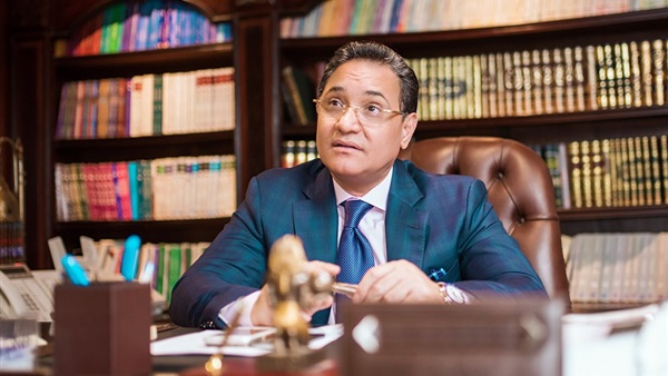  عبدالرحيم علي عضو