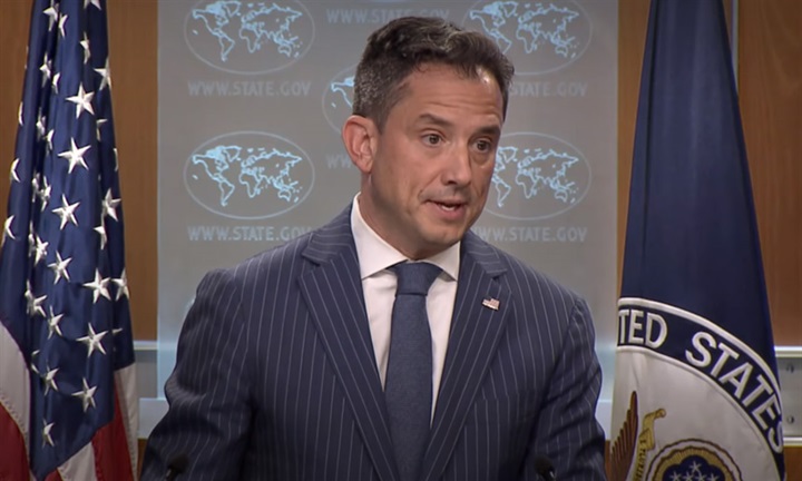 مع دعوات أمريكية