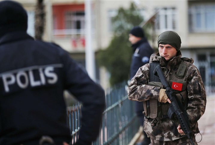 لتعزيز حكمه الاستبدادي..