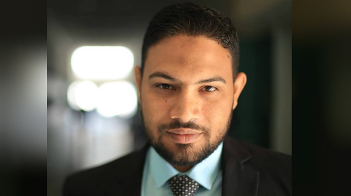 الباحث في شئون  الجماعات