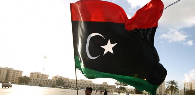 «السراج» يتمسح على