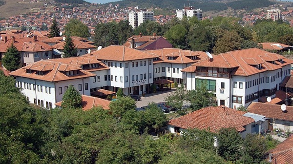 «سنجق».. مفرخة للتطرف