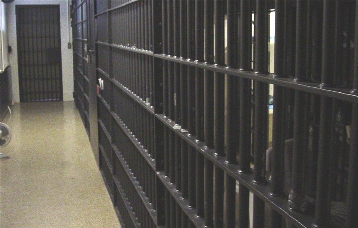 الدواعش في سجون سوريا