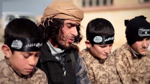 للتأكد من جنسيتهم..