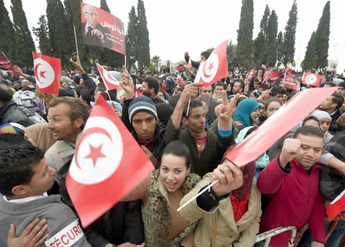 «النهضة» وعسكرة جامعات