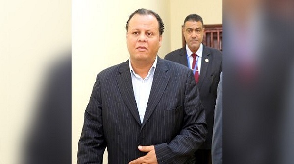 قبل حظرهم رسميًّا..