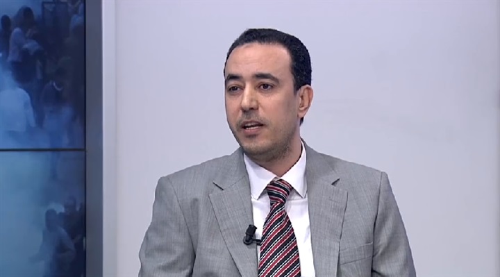 تاجروا به حيًّا وميتًا..