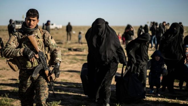 بين التسوية والمحاكمة..