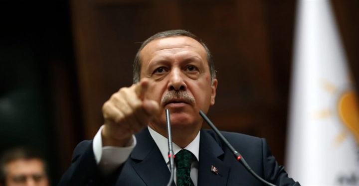 «إهانة الرئيس»..