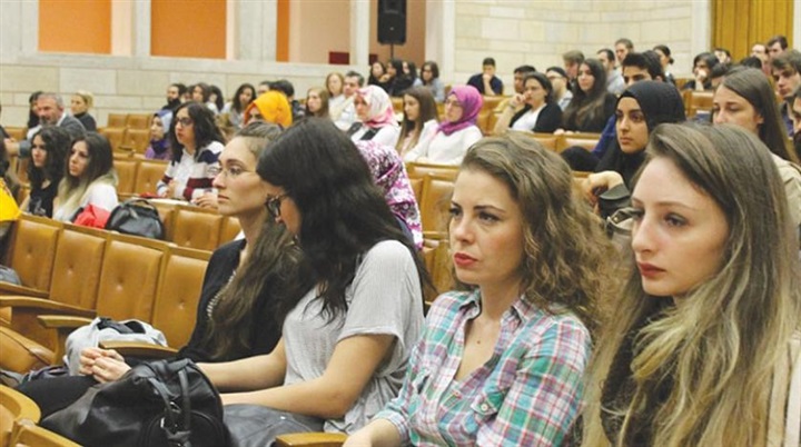 أخونة المؤسسات في