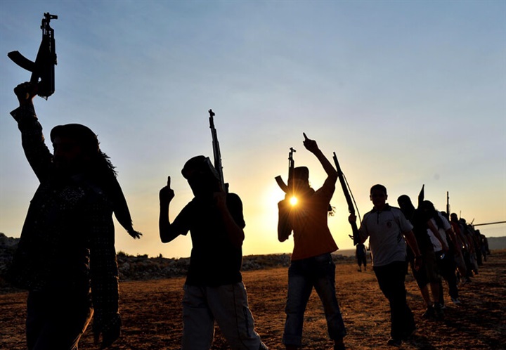 دولة هشة تحرقها الصراعات