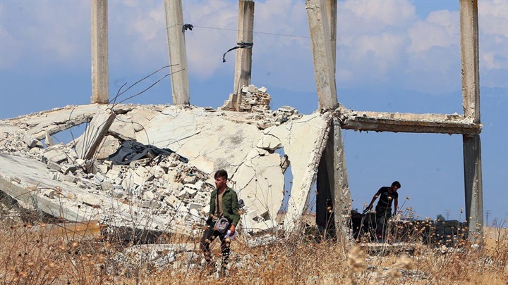 «خان شيخون».. على