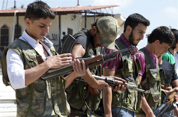 بالحماقة والعنتريَّة..