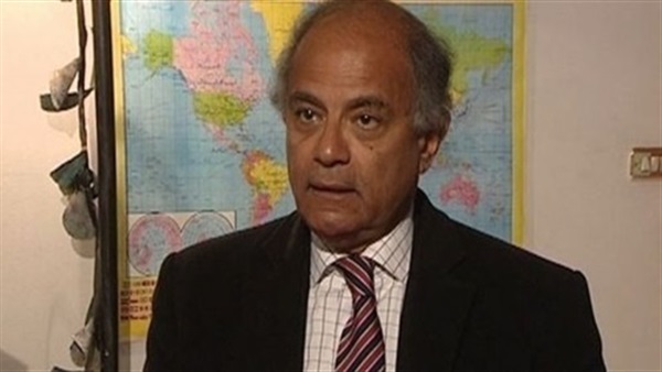  السفير حسين هريدي