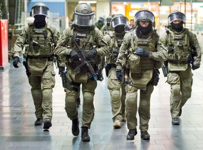 كيف أسقطت القوات