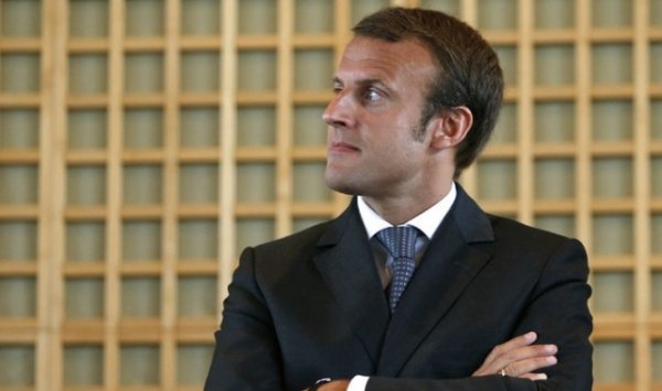 إيمانويل ماكرون 