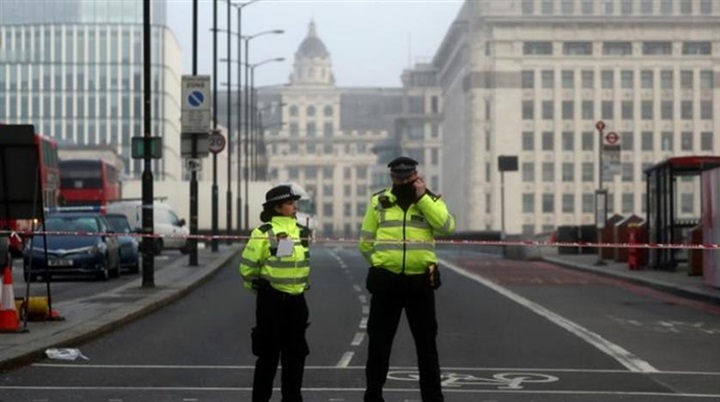 «مئات الإرهابيين»..