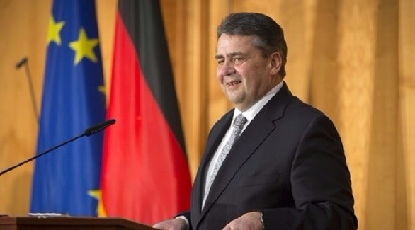 لعبة القط والفأر..