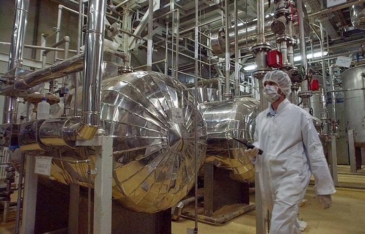 رغم العقوبات.. إيران