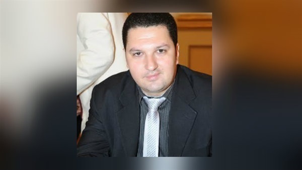 بذريعة الجنسية المزدوجة..