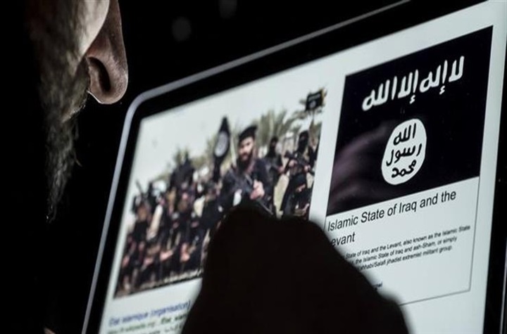 رغم الضربات القاصمة..