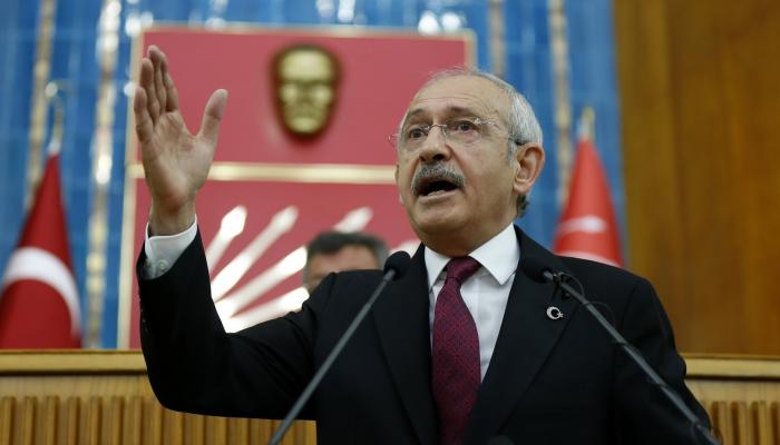 «أوغلو» يتحدى «أردوغان»..