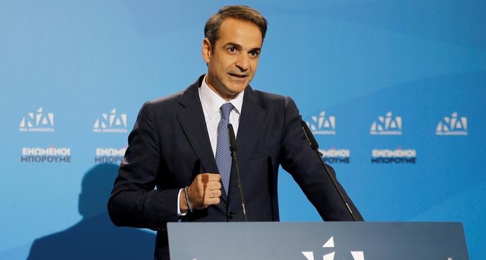 بمراكز مغلقة ودوريات