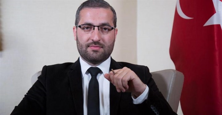 الإعلامي، حمزة تكين